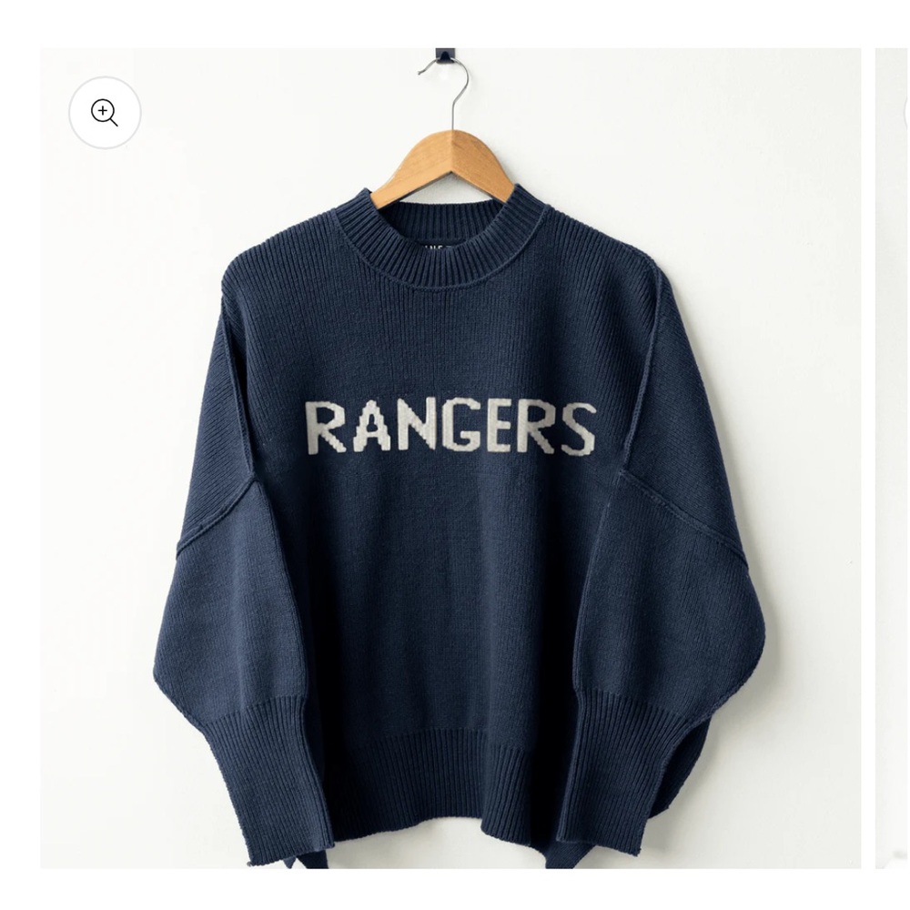 NWOT LINE CHANGE NYR Team Knit Navy Women Sweater features "Rangers" Size XS/TP